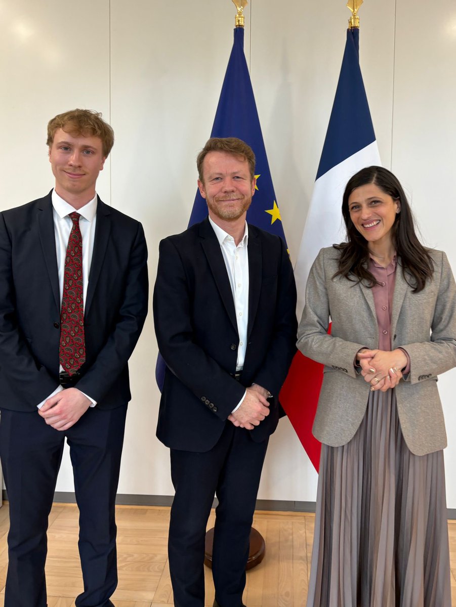 Éléonore Caroit tweet media