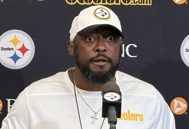 These records are WILD 🤯

▪️ Steelers are 23-0 at home on MNF since 1992

▪️ Texans are 0-6 on the road in the playoffs

#HereWeGo | #HTownMade