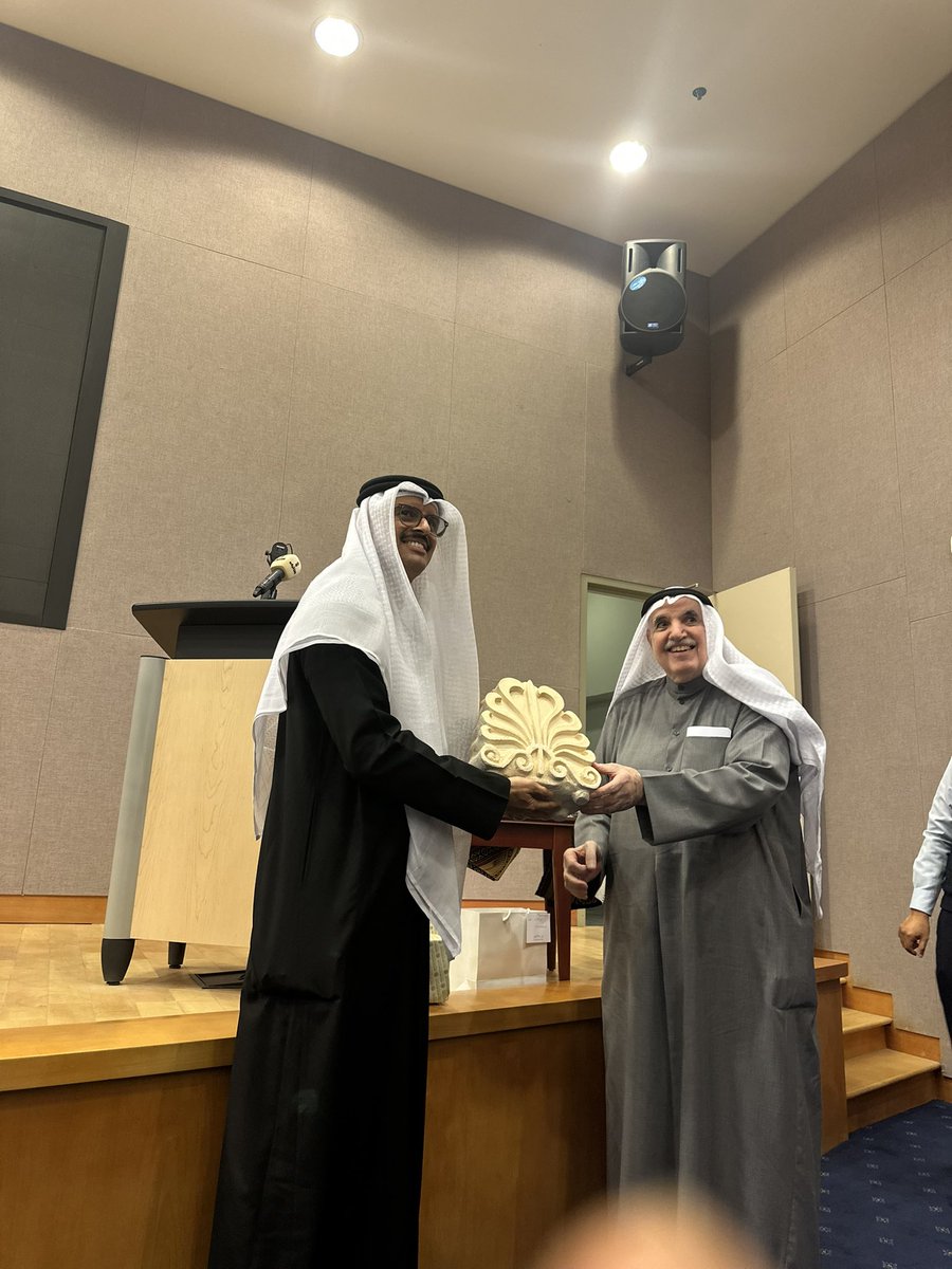 الثلوثية tweet media