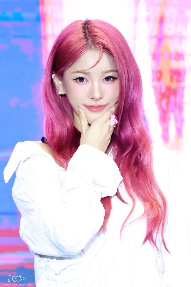 𝕡𝕚𝕟𝕜*💓

#지아나 #JIANA #영파씨 #YOUNGPOSSE