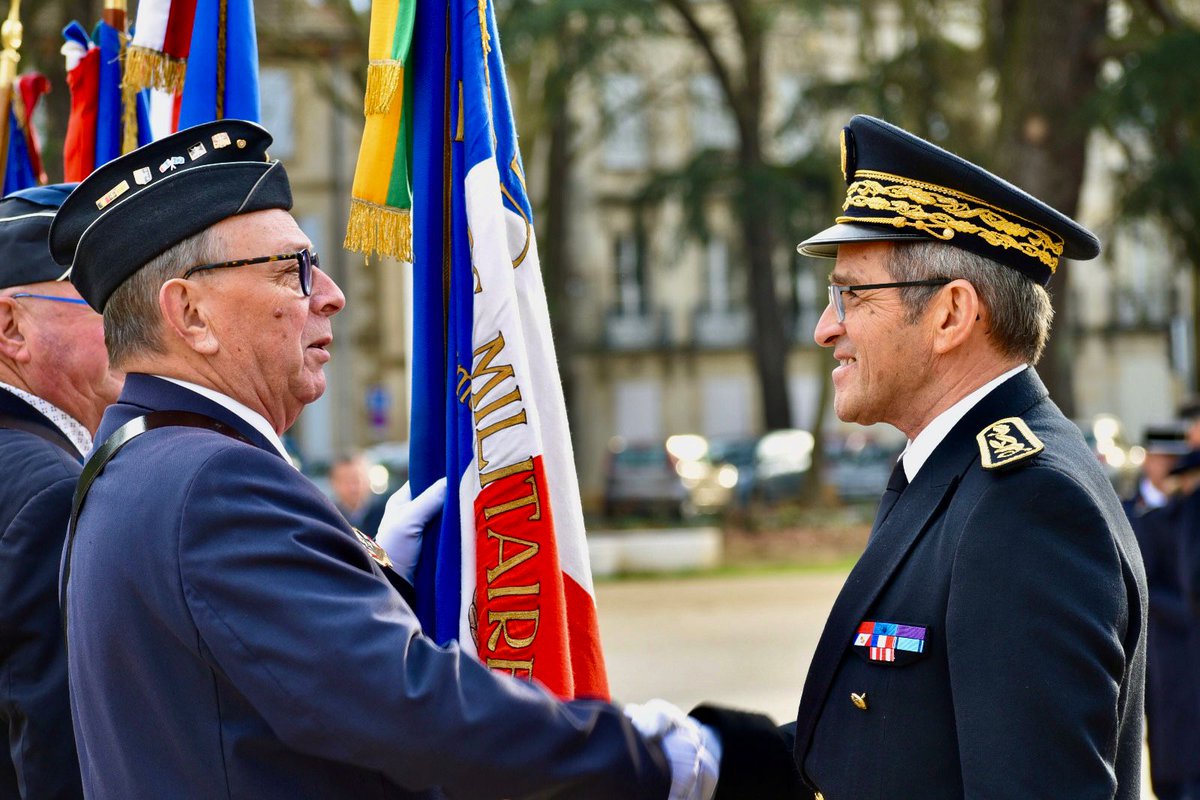 Prefet47's tweet photo. #PriseDeFonction | 🇫🇷 Préfet de Lot-et-Garonne
Monsieur Bruno ANDRÉ a été nommé préfet de Lot-et-Garonne et a pris officiellement ses fonctions ce lundi 12 janvier 2026.
À cette occasion, une cérémonie républicaine s’est déroulée place Armand Fallières à Agen, en présence des autorités civiles et militaires.
S’en est suivie une conférence de presse au cours de laquelle il a présenté ses priorités ainsi que son approche fondée sur la concertation guidée par une logique de résultats.
Nous lui souhaitons la bienvenue et plein succès dans l’exercice de ses missions.
@Interieur_Gouv