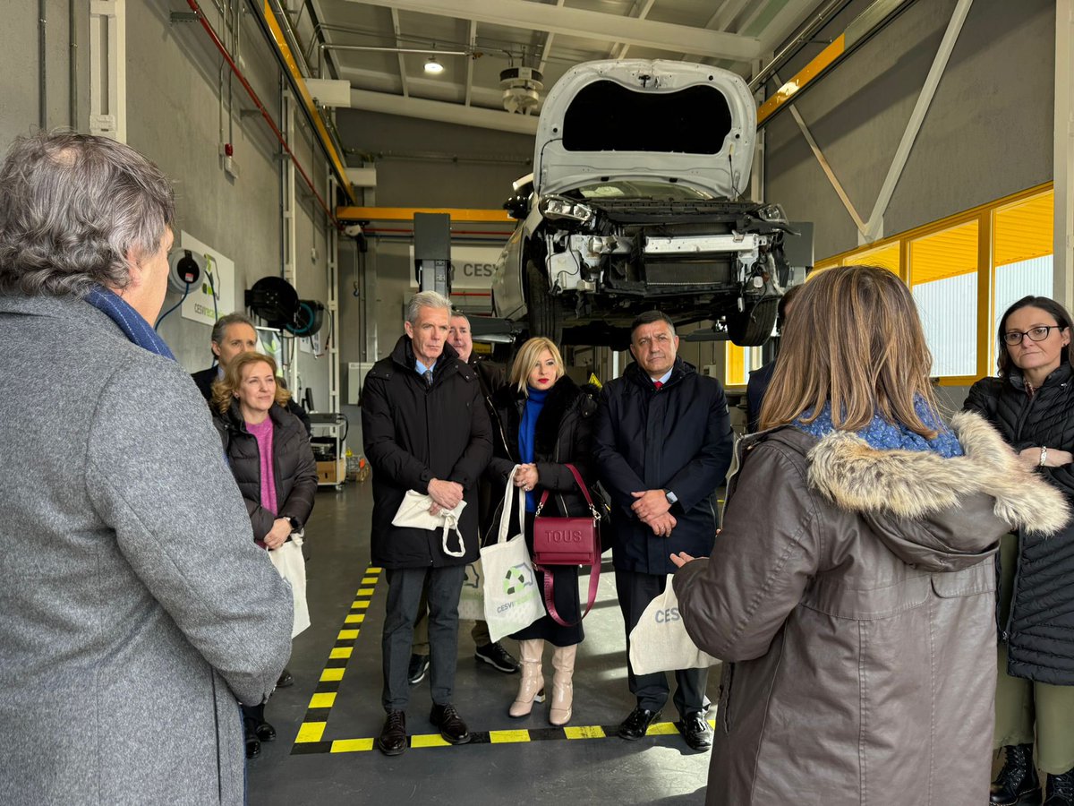 CarlosGarcia_PP's tweet image. Ha sido un honor participar en el acto como presidente de la @dipuavila.

Gracias a María José San José, José María Cancer y todo el equipo de @CESVIMAP por su hospitalidad.

#HaciendoProvincia