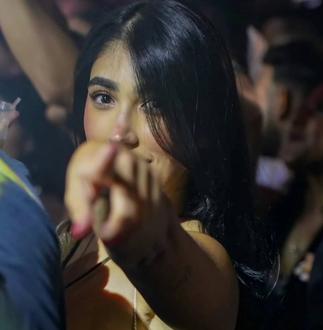 Argenta_____'s tweet photo. ¿Pueden hacer el bendito favor de soltar en banda a Perver y Dani? Gracias.
Ellas no tienen nada que ver con esa interna de los Boris.
Lo único que hacen es generarles hate innecesario cuando ellas brillan por si mismas sin necesidad de polémicas.
🩷💜
#LaCasaDeAlofoke2 https://t.co/GSkF56TYtS