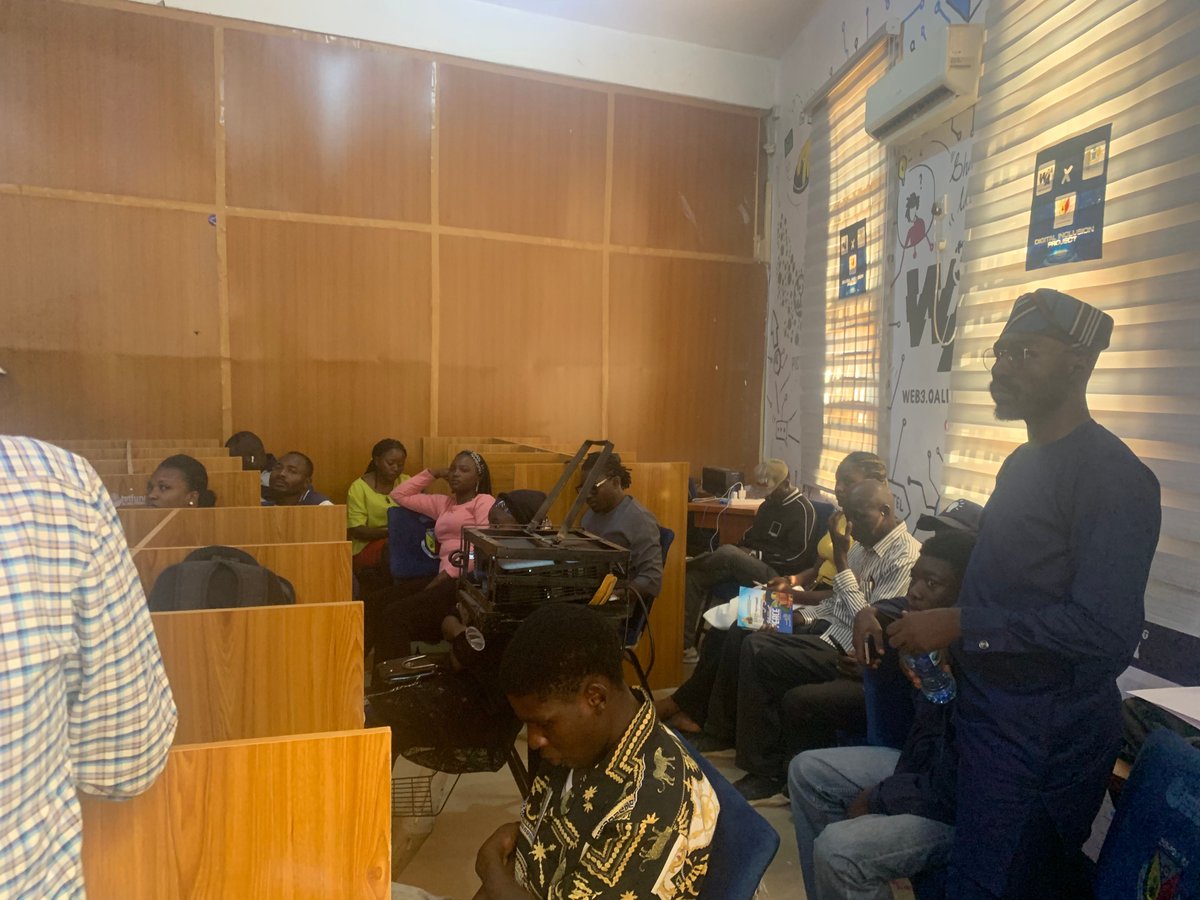 _Web3Tribe's tweet image. Day One of our Digital Literacy &amp;amp; Tech Career Class was successfully completed.
Grateful to Engineer Dakim Dung for an insightful session on Tech Is More Than Coding.

— Web3.0 Alliance Ltd
#DigitalLiteracy #TechCareers