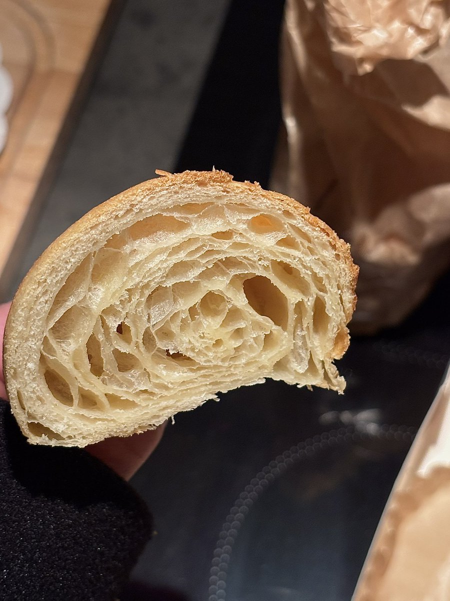 9e tp : tarte bourdaloue, tarte chocolat caramel et mes premiers croissants et pains au chocolat 🥲