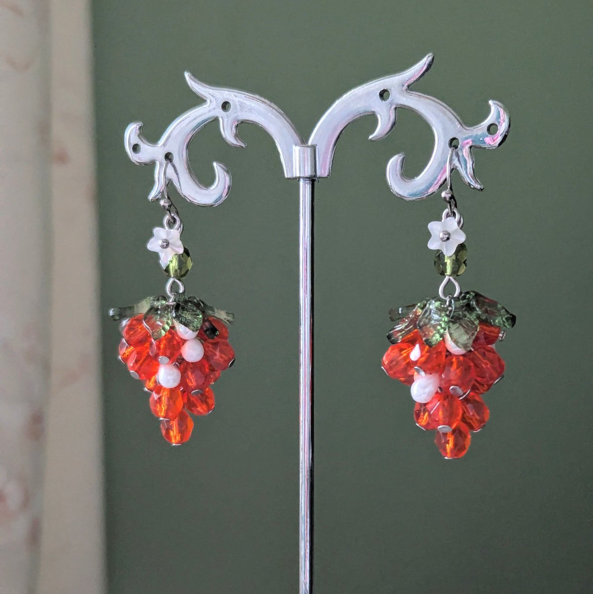 shoplalisa's tweet photo. New year, new creations!! These handmade strawberry earrings are the first product of the year and the start of many more to come 🍓 https://t.co/V80Dy14LkV