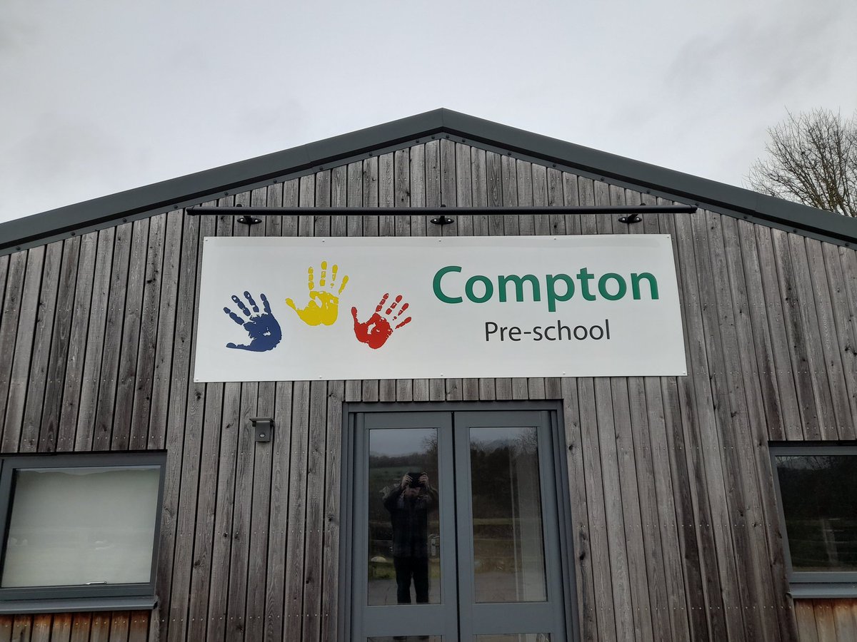 The Compton Pre-School gets its new signage installed, ready to serve the local community.
#community #Compton #WestBerkshire