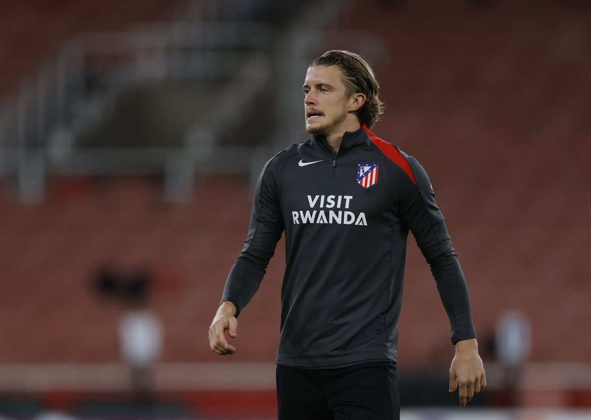 JacobsBen's tweet image. 🚨 BREAKING: Spurs have made a bid for Conor Gallagher this evening after deciding to enter the race.

Tottenham prepared to pay around €40m, as @David_Ornstein called. Straight purchase.

Aston Villa were close to an agreement overnight, but Spurs have made their move. Villa…