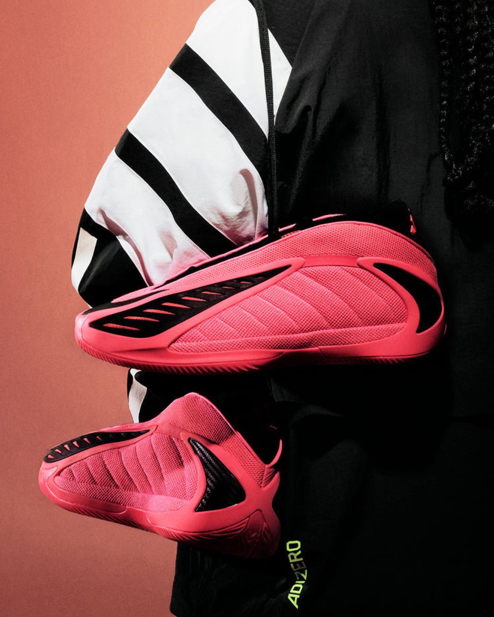 footlocker's tweet image. Flashy feet. Fearless finish. ⛹🏾

The Anthony Edwards 2 “Lucid Pink” drops in-store and online at Foot Locker 1/17.