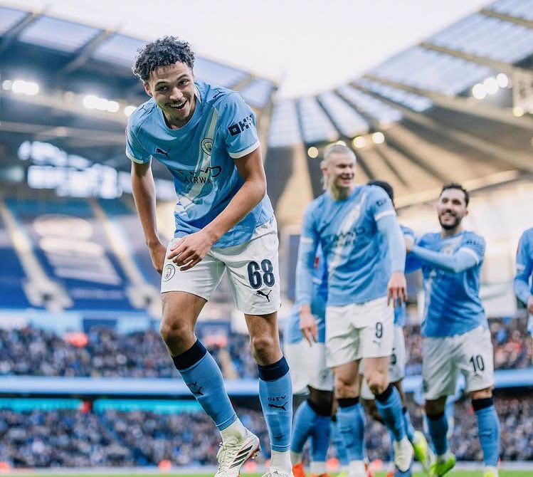 FRBlueMoon's tweet image. 🚨💣 𝑶𝑭𝑭𝑰𝑪𝑰𝑬𝑳 : 

𝗠𝗔𝗡𝗖𝗛𝗘𝗦𝗧𝗘𝗥 𝗖𝗜𝗧𝗬 𝗔𝗙𝗙𝗥𝗢𝗡𝗧𝗘𝗥𝗔 𝗔̀ 𝗟’𝗘𝗧𝗜𝗛𝗔𝗗 𝗦𝗧𝗔𝗗𝗜𝗨𝗠 𝗦𝗢𝗜𝗧 𝗦𝗔𝗟𝗙𝗢𝗥𝗗 𝗖𝗜𝗧𝗬 𝗢𝗨 𝗦𝗢𝗜𝗧 𝗦𝗪𝗜𝗡𝗗𝗢𝗡 𝗧𝗢𝗪𝗡 𝗘𝗡 𝟭𝟲𝗲 𝗗𝗘 𝗙𝗜𝗡𝗔𝗟𝗘 𝗗𝗘 𝗟𝗔 𝗙𝗔 𝗖𝗨𝗣 !