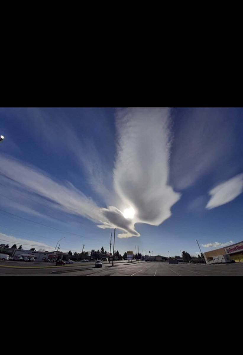 recklessrob1971's tweet image. 12:12 
A-Z time Zone 
Blessings ALL WaYz 💞 
We my Soul and I Love thee. 

music.youtube.com/watch?v=rd_dU7…