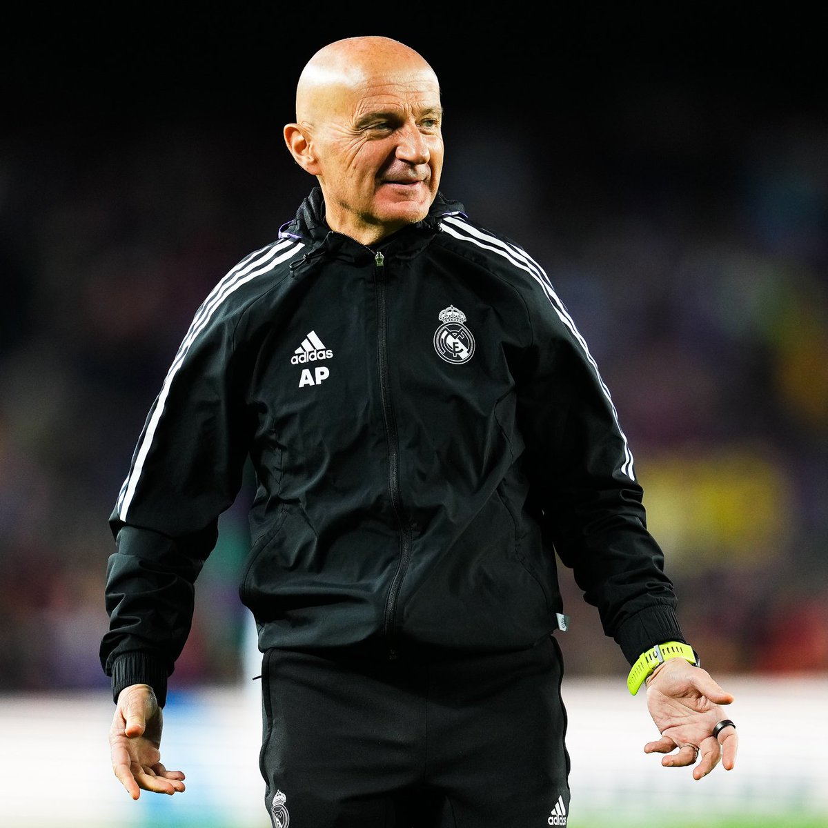 _BeFootball's tweet image. 🚨🚨 𝗕𝗥𝗘𝗔𝗞𝗜𝗡𝗚 ! 𝗔𝗡𝗧𝗢𝗡𝗜𝗢 𝗣𝗜𝗡𝗧𝗨𝗦 🇮🇹, 𝗠𝗘́𝗗𝗘́𝗖𝗜𝗡 𝗘𝗠𝗕𝗟𝗘́𝗠𝗔𝗧𝗜𝗤𝗨𝗘 𝗗𝗨 𝗥𝗘𝗔𝗟, 𝗥𝗘𝗩𝗜𝗘𝗡𝗧 𝗔 𝗟𝗔 𝗖𝗔𝗦𝗘 𝗕𝗟𝗔𝗡𝗖𝗔 🩺

ENFIN LA FIN DES PROBLÈME DE BLESSURE AU REAL MADRID ? 😮‍💨

(@diarioas)