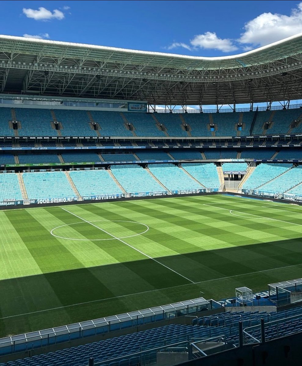 Isso daqui é putaria! É um tapa na cara de quem desistiu de tudo e foi para o sintético.