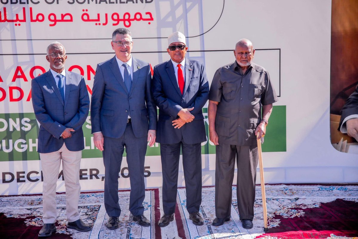 MiddleEast_24's tweet image. Opinion 
The UAE broke Somaliland’s economic isolation with over $1B in strategic investments. Israel broke its political isolation by officially Re-recognizing the Republic of Somaliland. Both financial and political guarantors. Together, they secured Somaliland’s future.…