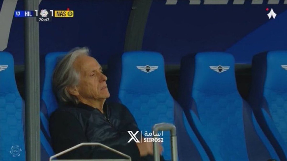 _Azozb's tweet image. لازم يعرفون ان اللي جاب للهلال بطولات ودوري بدون خساره هم اللاعبين نفسهم ..