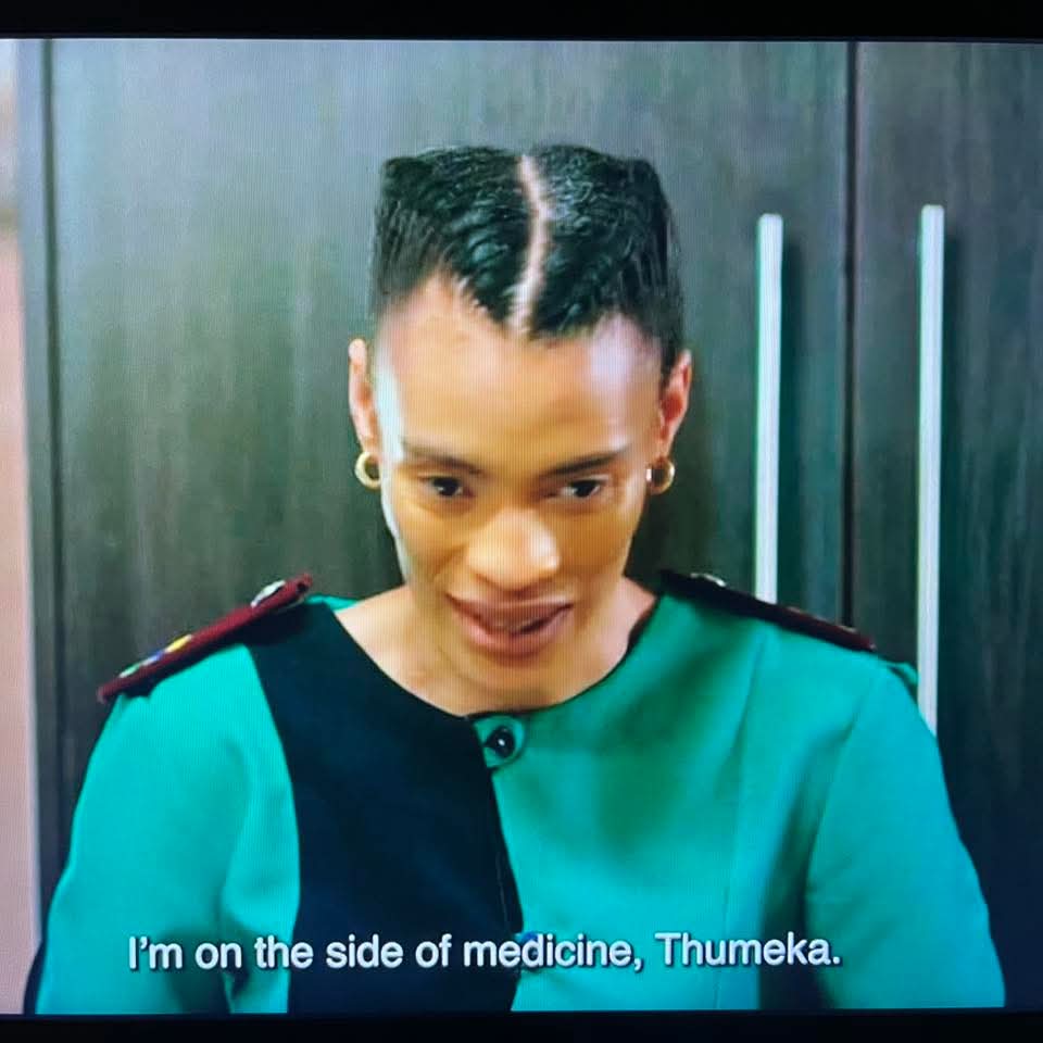 WhyUfikelate's tweet photo. Sis Ntsiki told Thumeka and Hlathi that she understands Zoleka’s request about Likamva’s heart. She further told them Likamva is not going to survive, Thumeka still believes that Likamva will wake up.

Hlathi 
#InimbaMzansi https://t.co/uBW0Q6P1RO