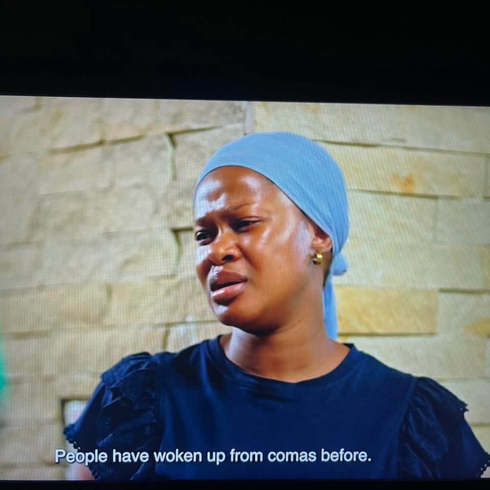 WhyUfikelate's tweet photo. Sis Ntsiki told Thumeka and Hlathi that she understands Zoleka’s request about Likamva’s heart. She further told them Likamva is not going to survive, Thumeka still believes that Likamva will wake up.

Hlathi 
#InimbaMzansi https://t.co/uBW0Q6P1RO