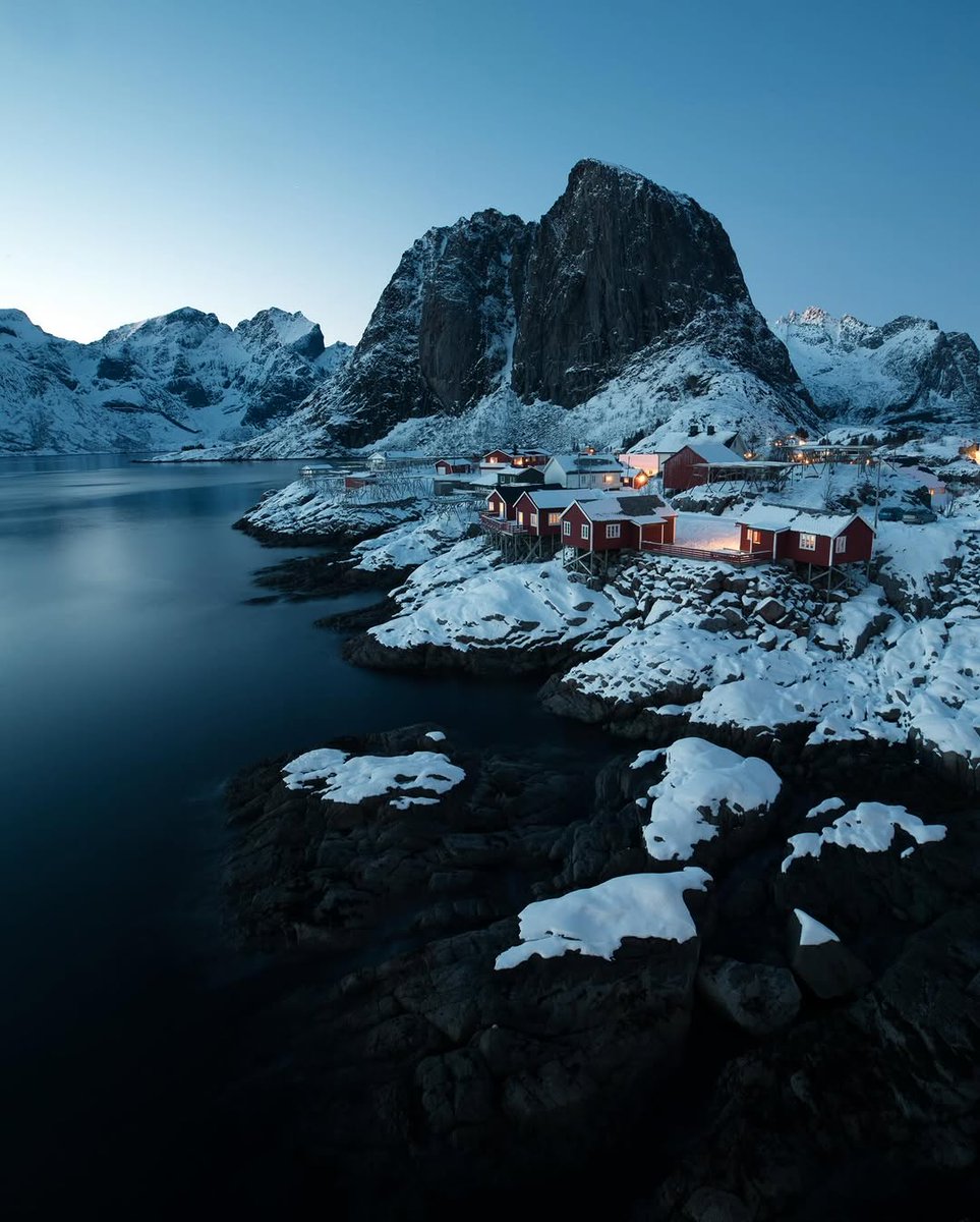 visualsofearth1's tweet photo. Lofoten Islands, Norway https://t.co/XrIO1BGWIs