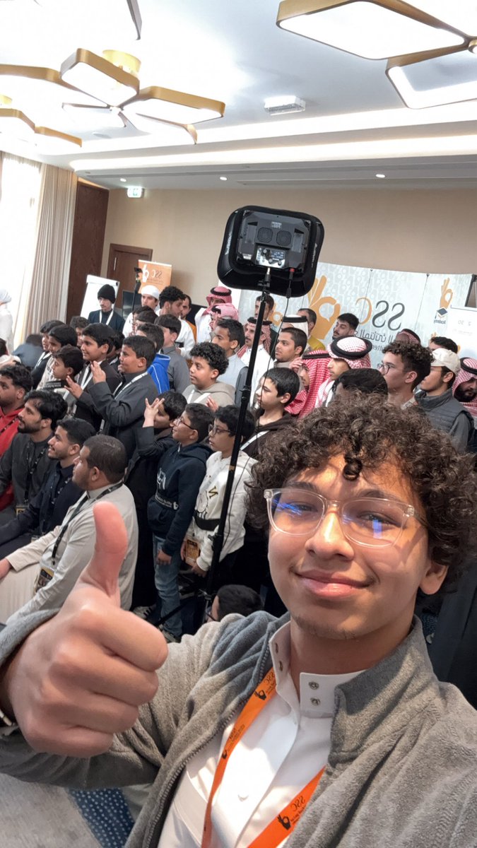 Naif tweet media