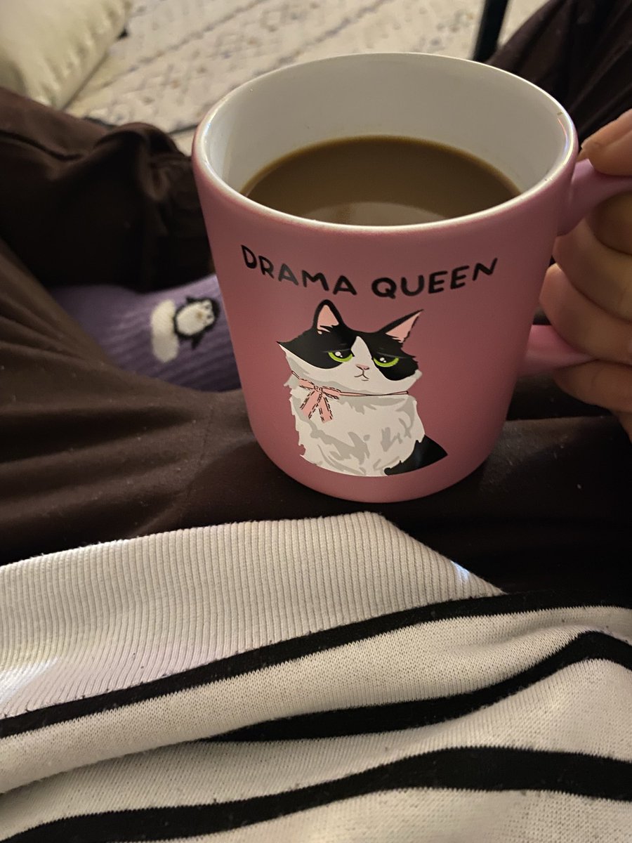 Şu an herkes drama queen ve drama king :D #mandalradyo