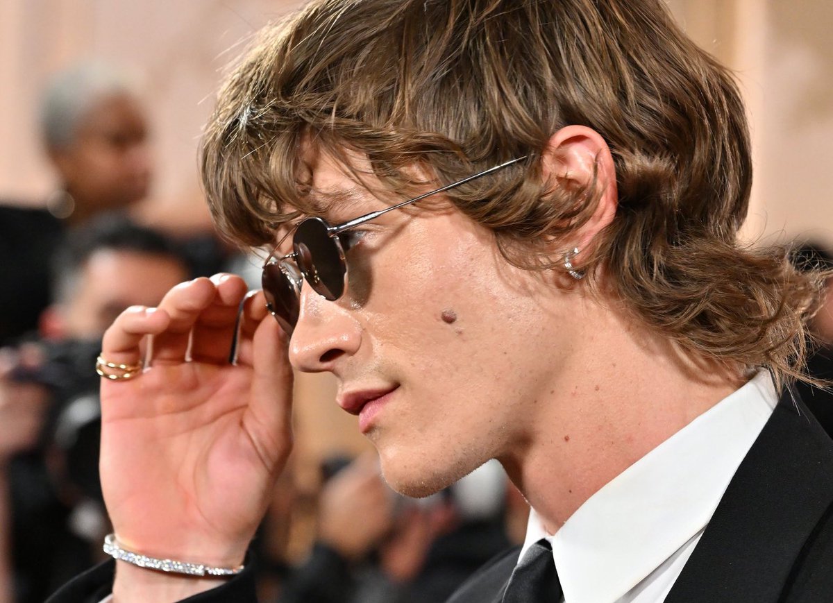 ilyaarozanovs's tweet image. yeah no one is doing it like him