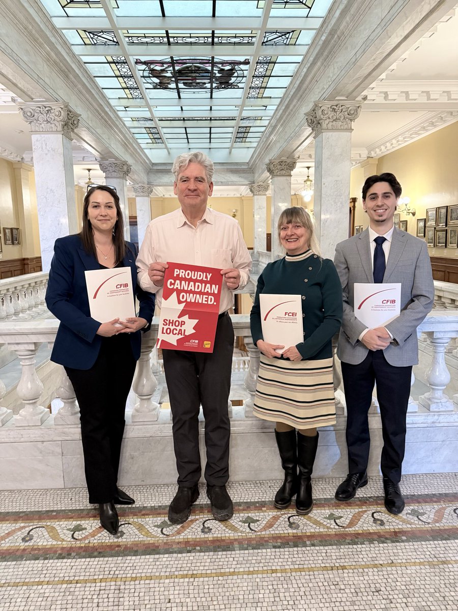 Good meeting with the Leader of the Ontario Liberal Party <a href="/JohnFraserOS/">John Fraser</a> on youth employment and the Small Business Tax Rate. #ONsmallbiz <a href="/CFIBNews/">CFIB News</a>