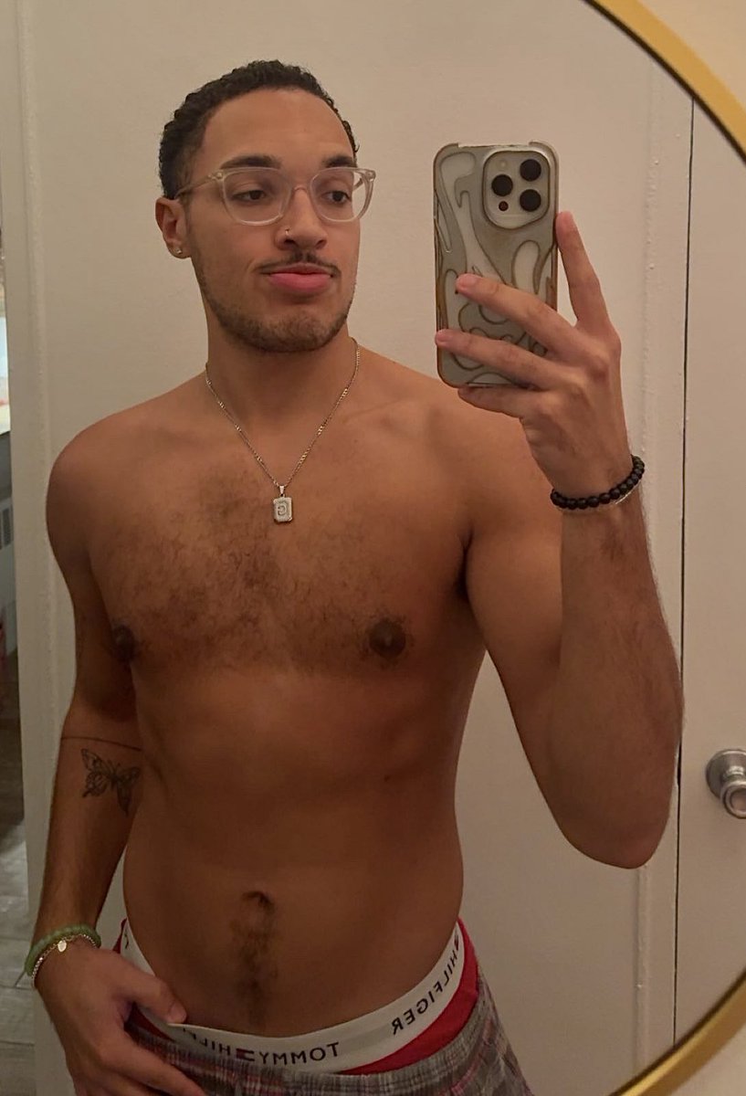 l20something's tweet image. forgive me for going awol