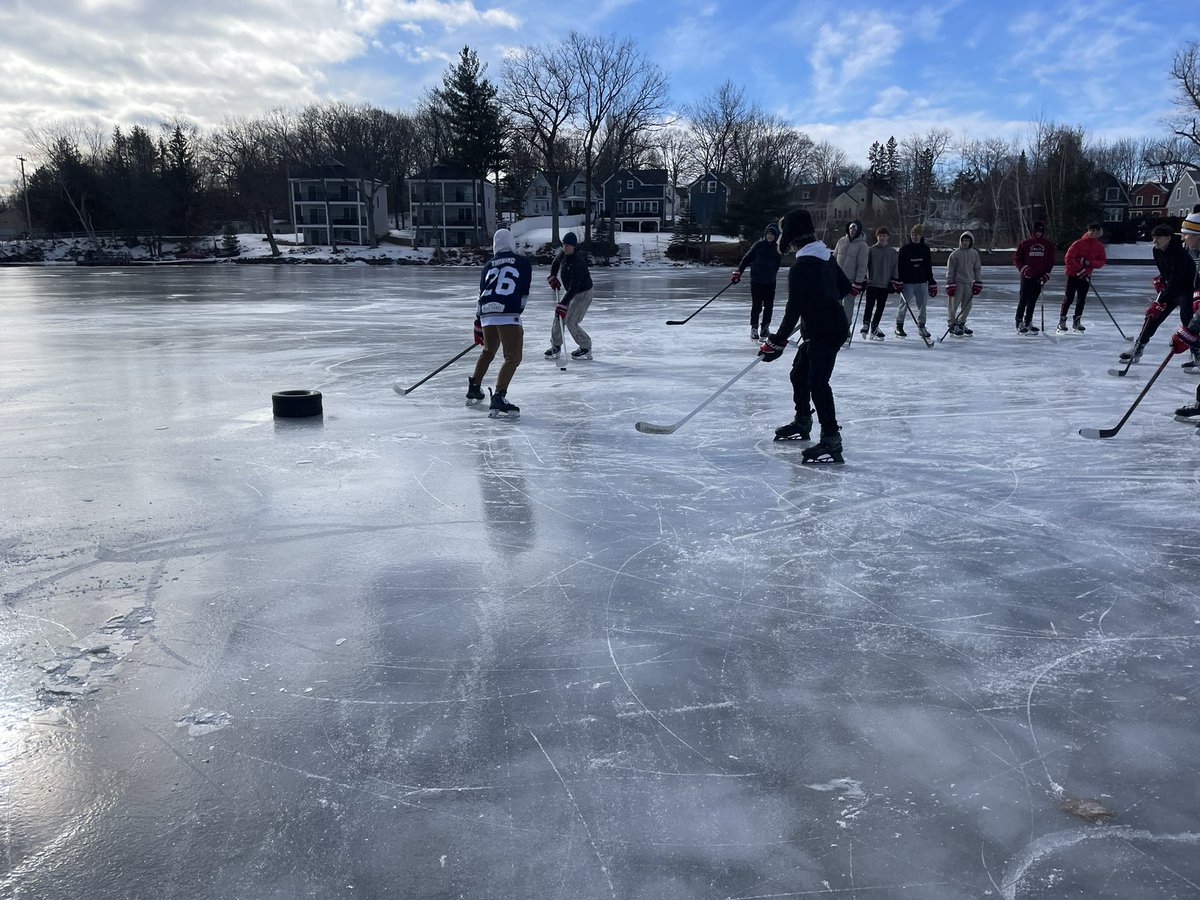 newenglandwolv1's tweet image. What a spectacular day out on Lake Opechee with our Junior players.  Hockey in its natural setting.  Ice crisp and air clean ❤️ #newolves #pondhockey #outdoorgame #hockey @USPHL