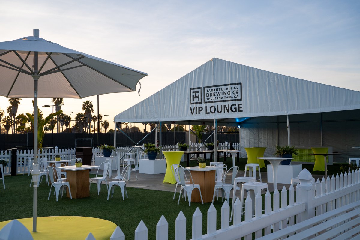 The San Diego Open is 2 weeks away and tickets are going fast!
🍷 Proud to partner once again with @tarantulahillbrewing as the official VIP Lounge title sponsor. VIP add-on includes lounge access with complimentary drinks all week, light bites Tue–Thu &amp; full meals Fri–Sun.