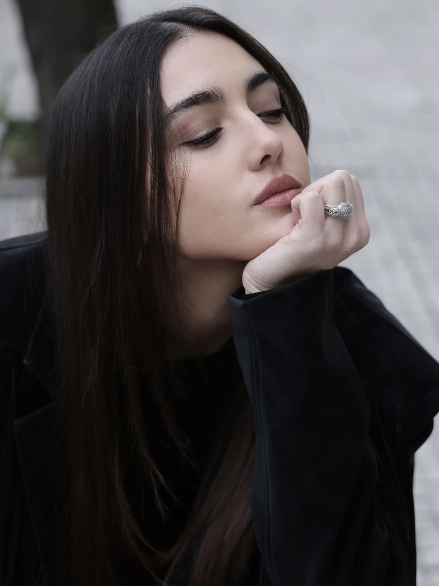 Korslayage's tweet image. Now why didn’t she put this on her post lmaooo perfect 😍

instagram.com/stories/zeudid…