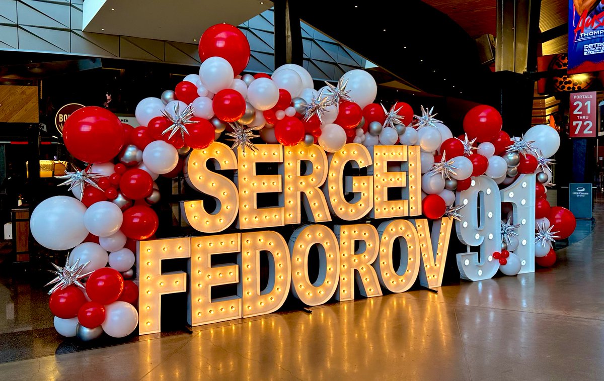 e_freiny's tweet image. Let’s have a night!