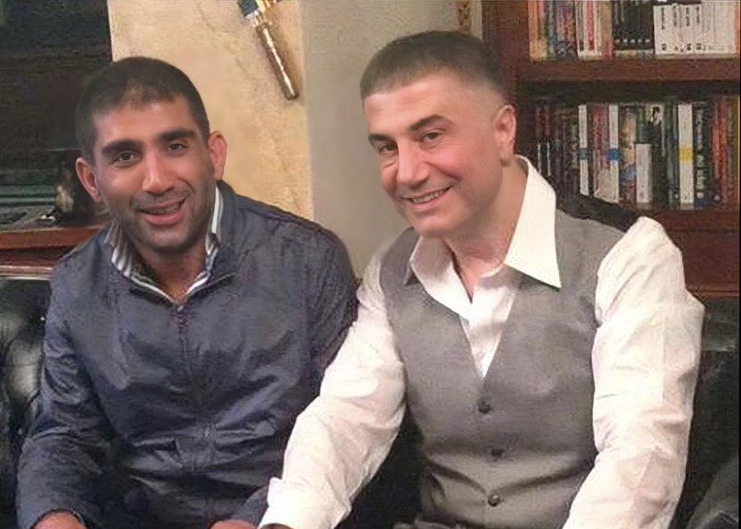 SyhPaltoluAdam's tweet photo. FENERBAHÇE Tribünleri'nin efsane ismi SEFA KALYA'yı vefatının 10. Yıl dönümünde rahmetle anıyoruz.

@sedat_peker 
#SedatPeker 
#SefaKalya https://t.co/RGaBFp2ecC