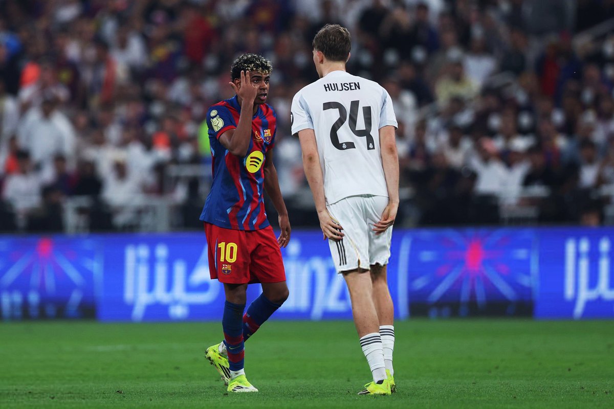 🚨 Lamine Yamal to Dean Huijsen during the Clasico last night: "Get out of my way, are you stupid or what? Don't get it twisted, you pushed me, don't get it twisted."
