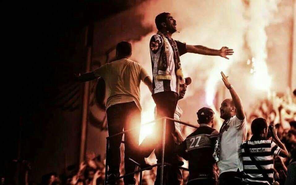 Koca Şehr-i İstanbul, belli
kesimler tarafından sevilen, sayılan çok abi veya saygın kişiler görmüştür. Ama bu
kişilerin seveni kadar sevmeyeni
de hep olmuştur. Lakin her kesimin, her ortamın içinde saygınlığı olan, sevilen ve saygıyla yâd edilen Sefa Kalya’dan başkası