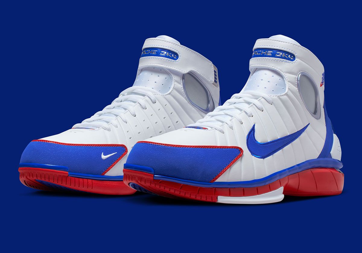 Sneaker News tweet media