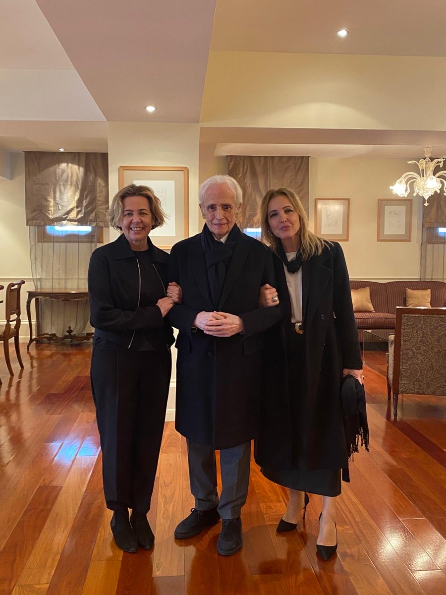 BDGuezGil's tweet photo. Hoy he podido compartir un ratito con el admirado Josep Carreras. Él fue el
impulsor del REDMO y es admirable ver como su compromiso sigue intacto.
¡Gracias por tu apoyo en la donación y el trasplante de #médulaósea! https://t.co/drMEhykCyF