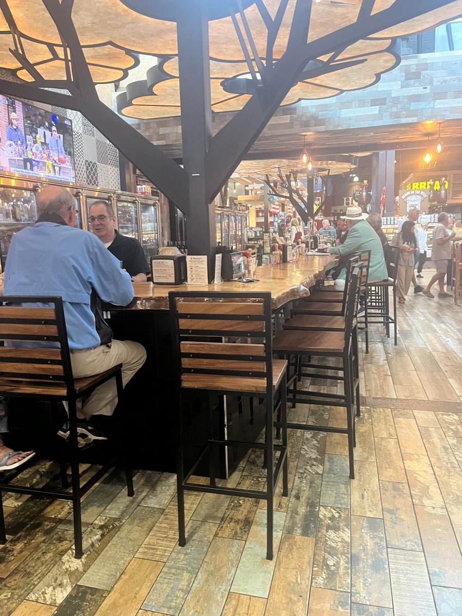 mark_aleks's tweet image. Hands down the best grocery store in America.

Not even debatable.

If you’ve visited Naples, you know.

#SeedToTable