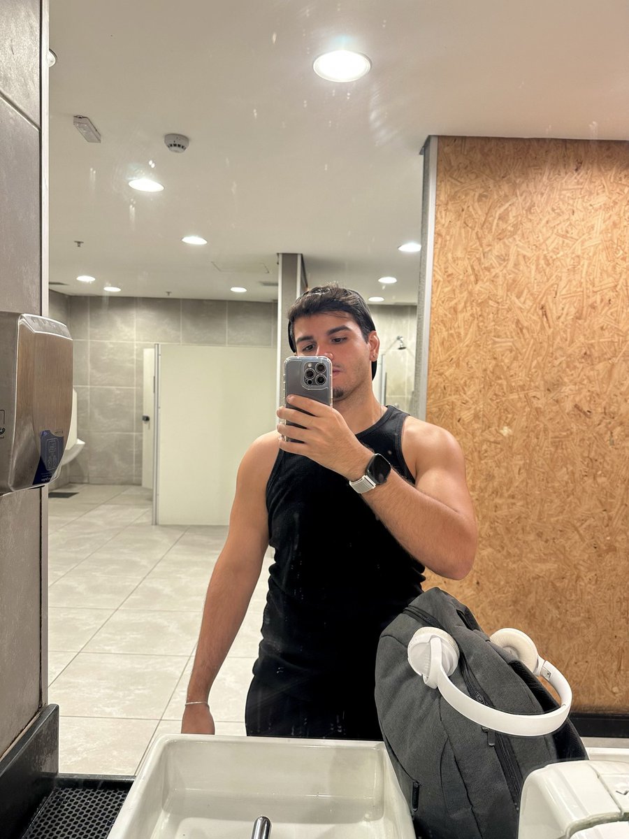 Dia de braço 💪💪 #lgbt #LGBTQIAHappy2026 #LGBTQI