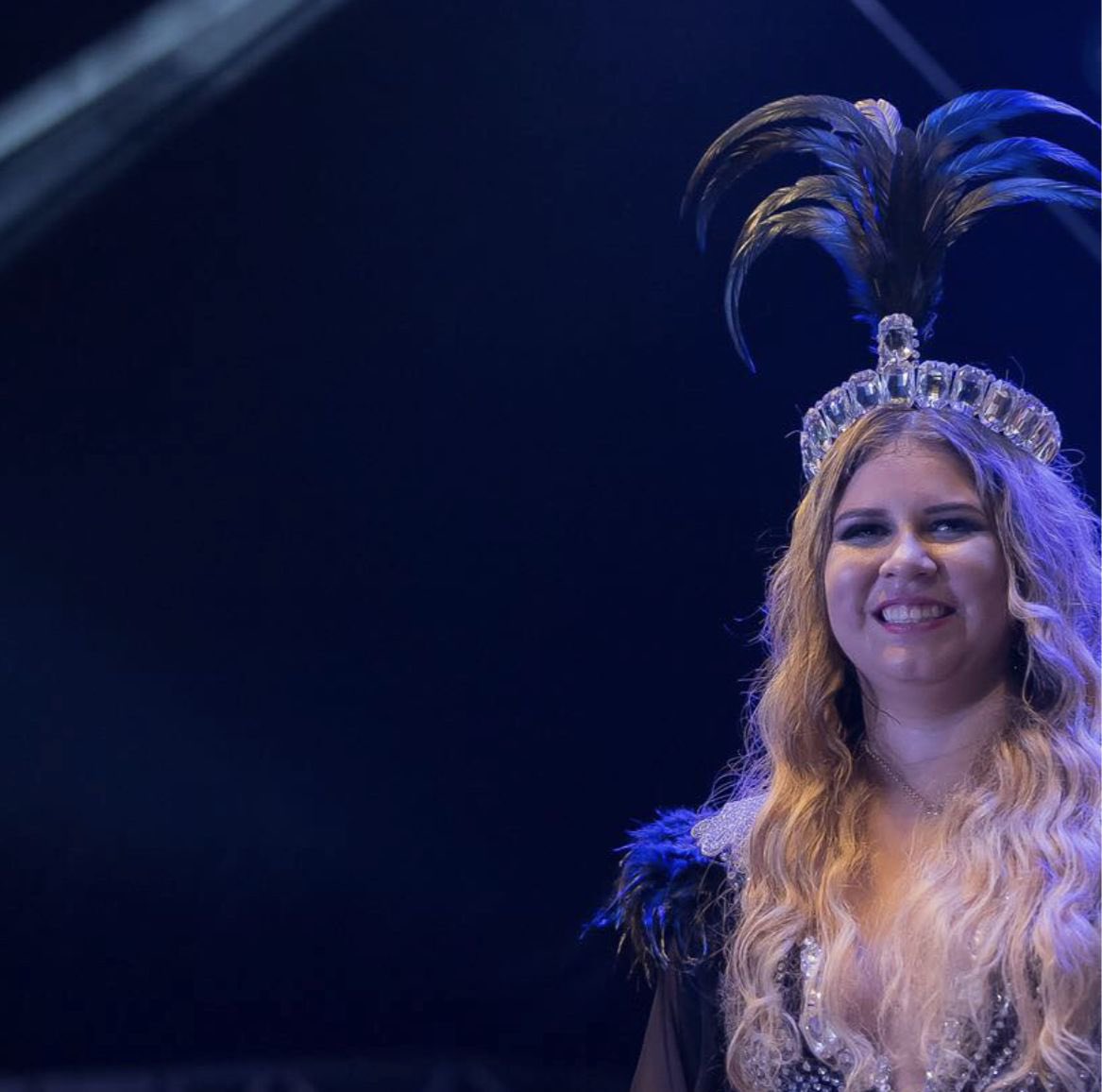 MariliaMReal's tweet image. Eu vou desfilar saudade na avenida, bloco dos que perderam amor da vida 🎶

Faça o pré-save de Você Me Fez Odiar O Carnaval 👑: workshow.site/vocemefezodiar…