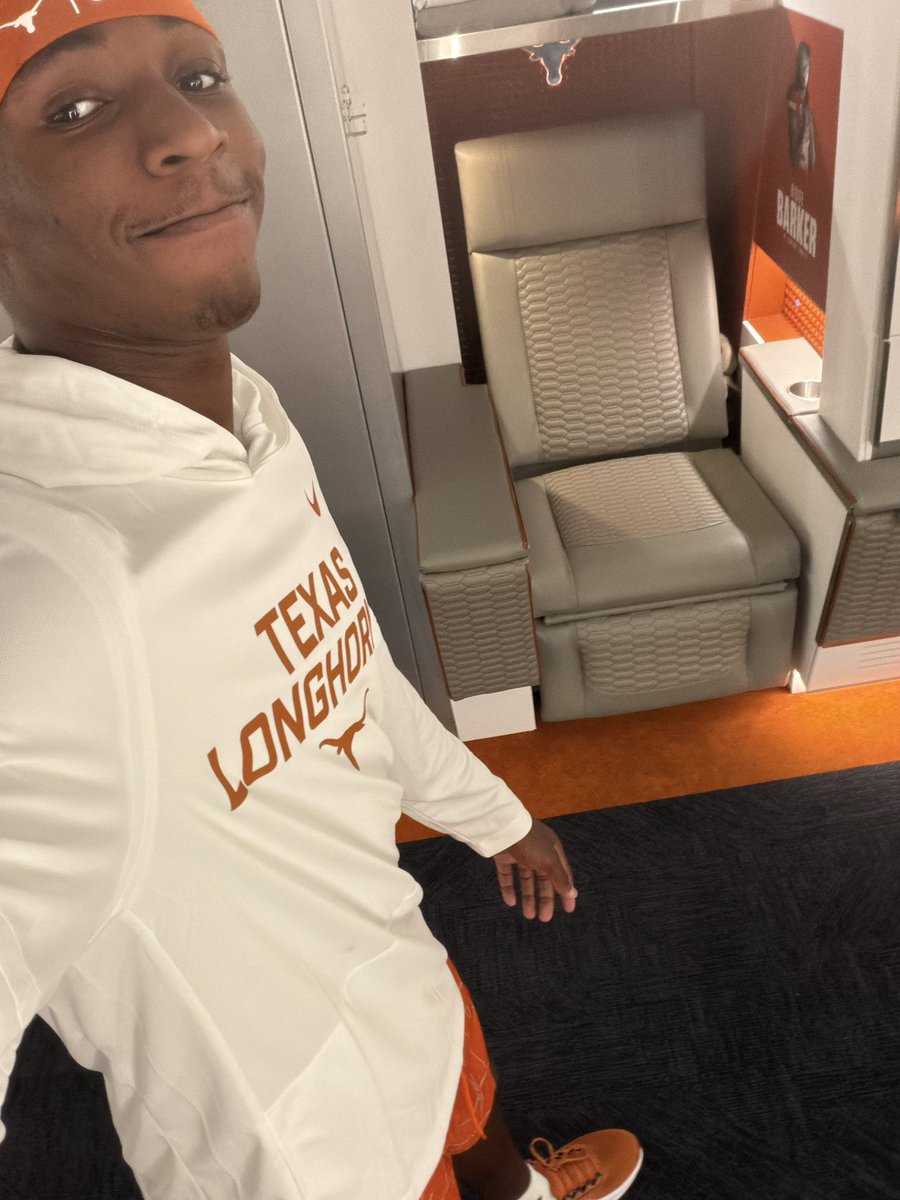 Hayward Howard JR tweet media