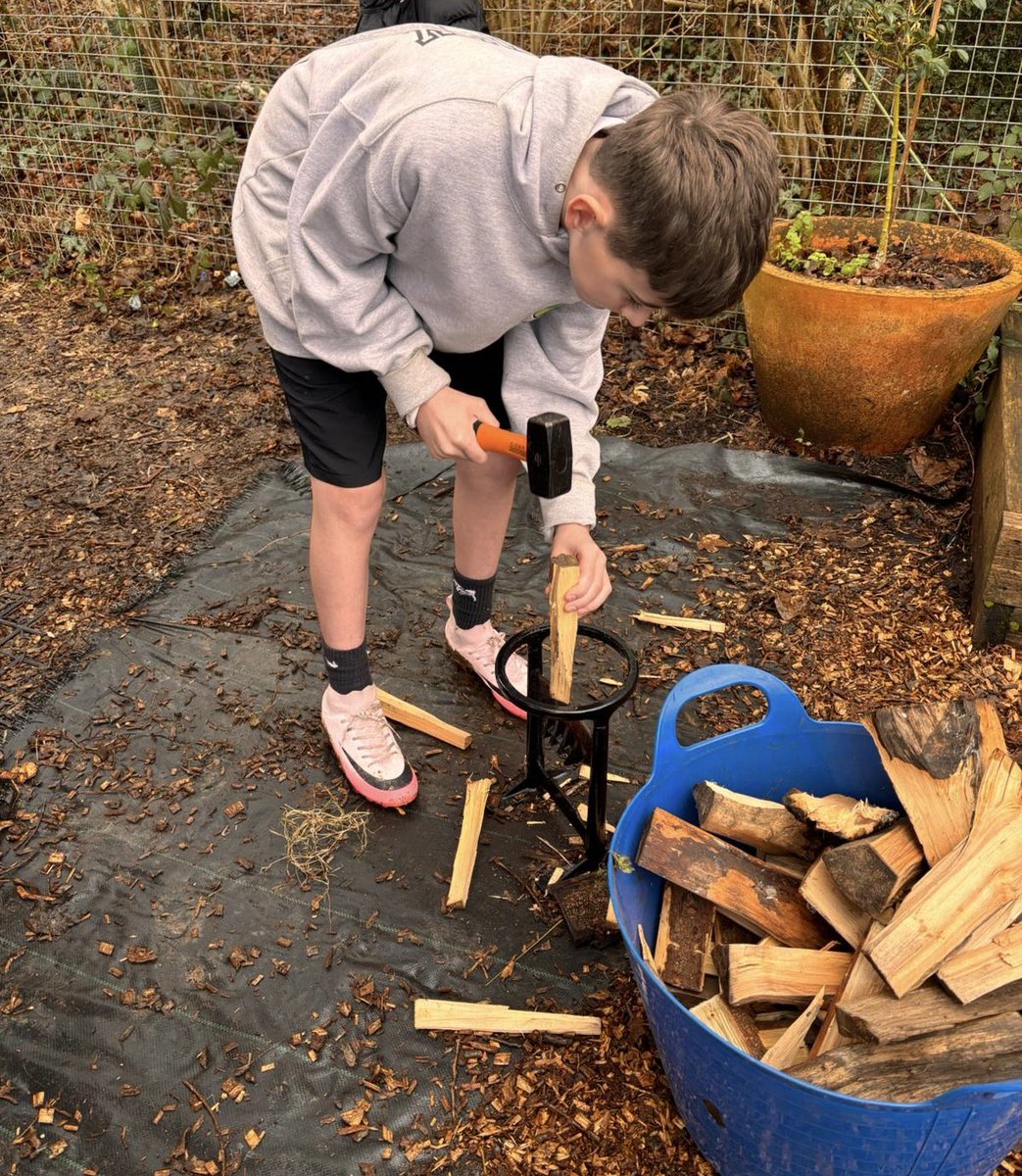 OrielHighSchool's tweet image. It was another great session for our WILD groups today. What better way to keep toasty than developing their resilience &amp;amp; collaborative skills whilst fire making! With added hot chocolate &amp;amp; toasted marshmallows of course!! 💜🔥🪵☕️💜 #LearningOutsideTheClassroom #PracticalSkills