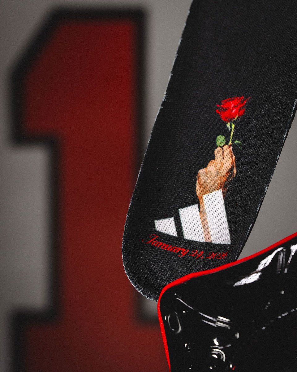 Derrick Rose's adidas Adizero Rose 1 retro drops exclusively at Foot Locker in Chicago 🌹
🗓️ January 17th
💰 $130

Learn more >> buff.ly/MiPuZpB
