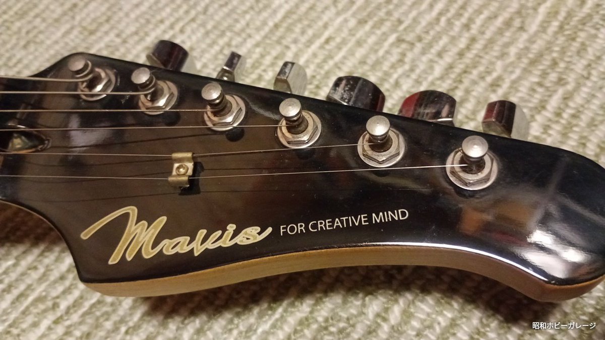 この安ラトキャスターのチープな音はアンプ次第で良くなるが、僕のサムネのギターはどうにもならん😓