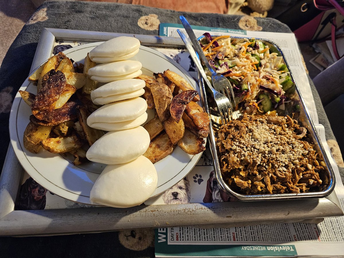 JakFire's tweet image. I know the feeling.... I used to be shit at cooking but now cooking the dishes I cook for just myself is depressing