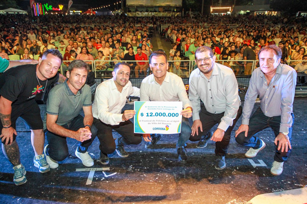 marcerodio's tweet photo. ✨ Acompañamos la 58° edición del Festival de Folklore en el Agua en Villa del Rosario, una celebración que refleja el enorme esfuerzo de las comunidades que, en cada rincón de la provincia, trabajan con compromiso y pasión para sostener y hacer crecer estos encuentros populares.

En Villa del Rosario estuvimos junto al intendente Diego Carballo, el legislador del departamento Río Segundo, Lucas Valiente, y el intendente de Las Junturas, José Luis Tassin.

La provincia de Córdoba se ha consolidado como un destino sinónimo de fiesta, cultura y participación popular durante todo el año. Por eso, como dice siempre nuestro gobernador @MartinLlaryora, Córdoba es tierra de festivales 🎶💙