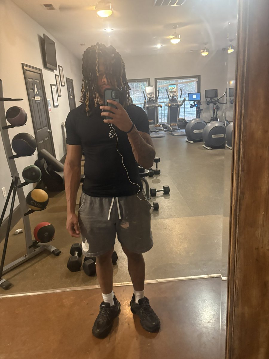 Kristopher Watson tweet media