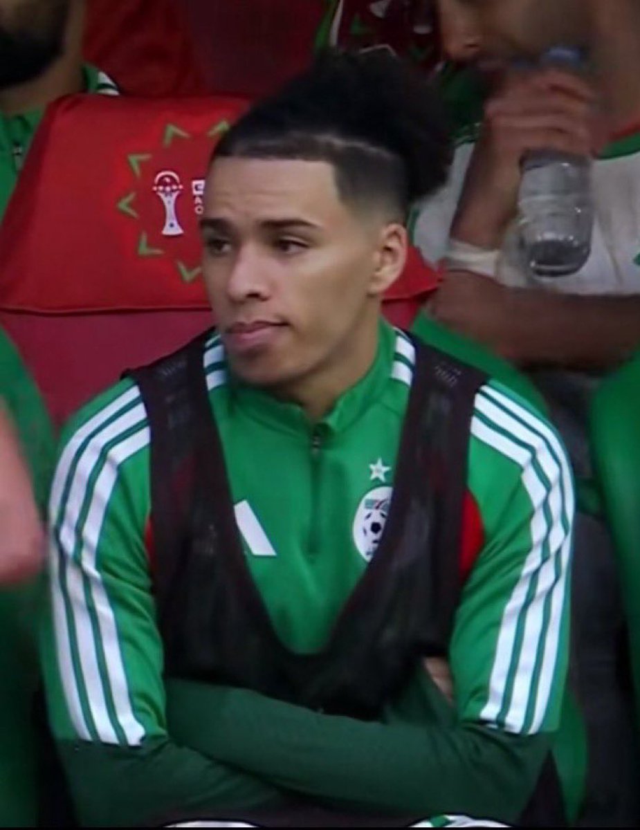 Quel merveilleux joueur ce Ilan Kebbal 🇩🇿, 𝗣𝗔𝗦𝗦𝗘𝗨𝗥 𝗗𝗘́𝗖𝗜𝗦𝗜𝗙 𝗖𝗘 𝗦𝗢𝗜𝗥 𝗔𝗨 𝗣𝗔𝗥𝗖. 🎯

𝗣𝗢𝗨𝗥𝗤𝗨𝗢𝗜 𝗜𝗟 𝗔 𝗣𝗔𝗦 𝗝𝗢𝗨𝗘́ 𝟭 𝗠𝗜𝗡𝗨𝗧𝗘 𝗔̀ 𝗟𝗔 𝗖𝗔𝗡 ? 😱