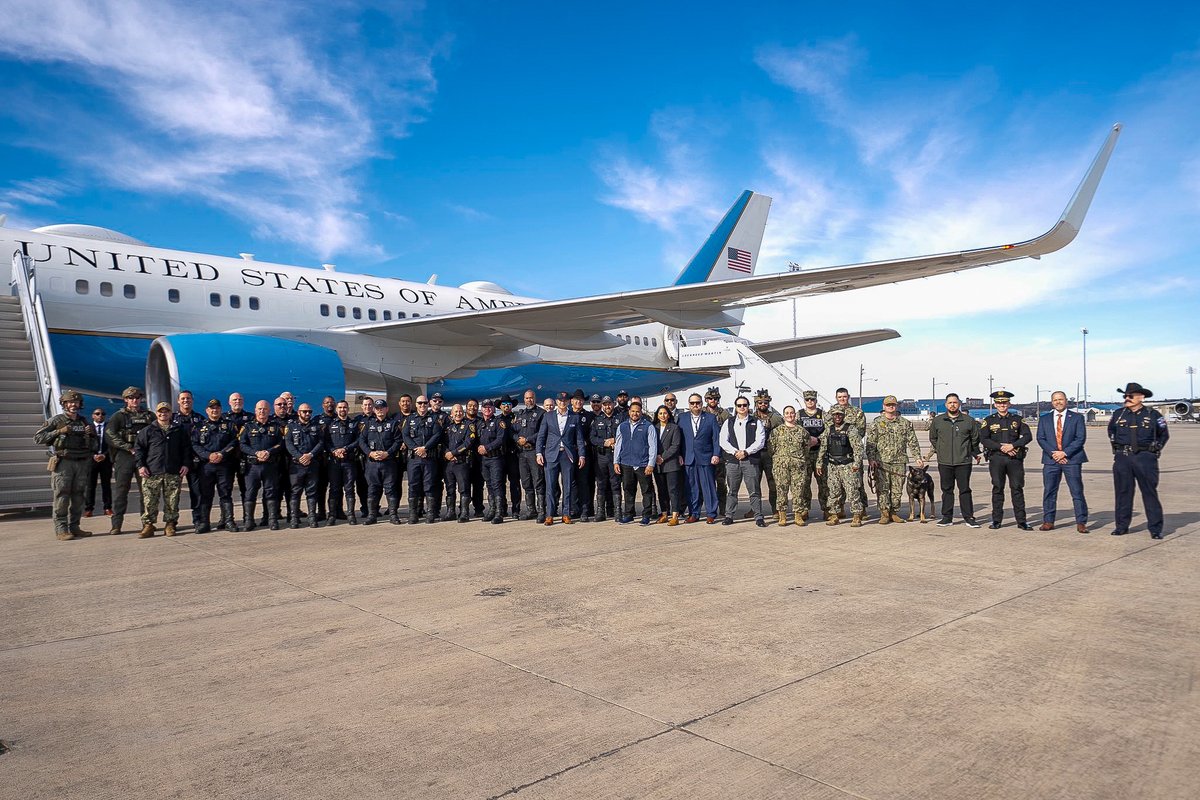 Christopher Cook tweet media