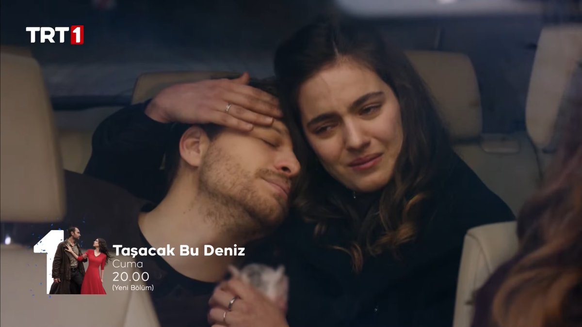 Vurulmuş ama yüzündeki tebessüme bakın kafayı yiyeceğim çok güzeller😍
Ayrıca hazır Oruç narkozu almış ilanı aşk tazelenmişken anne babanı da sor öğren gerçeği Eleni ahababsb
#OrEl
#TaşacakBuDeniz