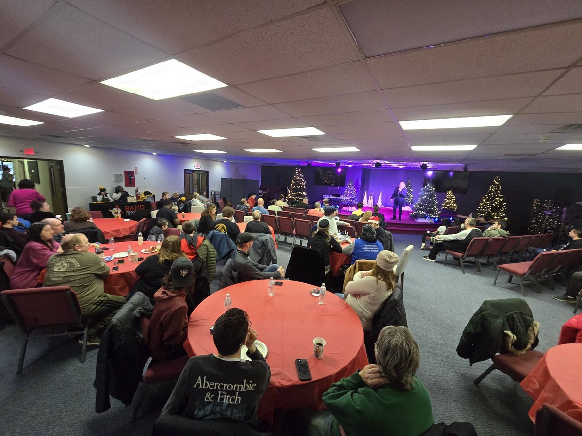 ValComScvs's tweet image. Our future VCS rock band members were happy to attend Band Together Pittsburgh's Christmas Party last night!

Everyone was still in the holiday spirit, despite the event being pushed into January! Thanks to Band Together for putting on such a wonderful event.

#SupportingPeople